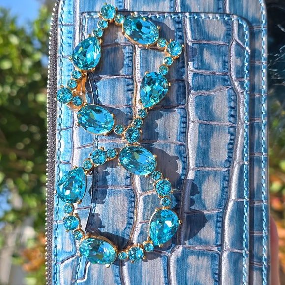 Oscar de la Renta Earrings - Picture 8 of 9